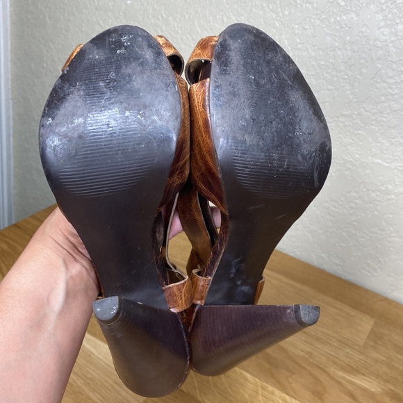 Carlos Santana Mesa Strappy Heels - Picture 8 of 14